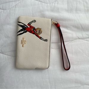 NWT COACH MARVEL WRISTLET